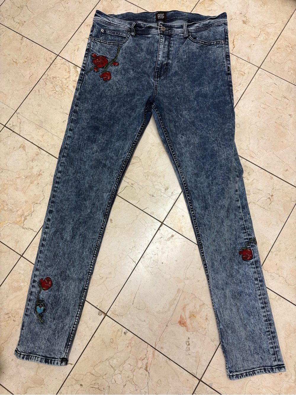 BDG Embroidered Rose Pattern Washed Men's Blue Jeans.